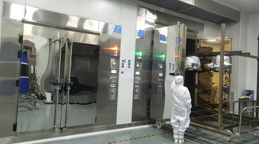 High-purity fluoropolymer coating and lining