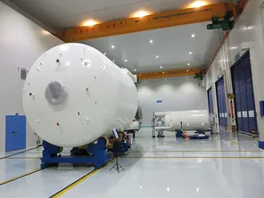 Electronic-grade hydrochloric acid derivative tank lined with N-PTFE GBK